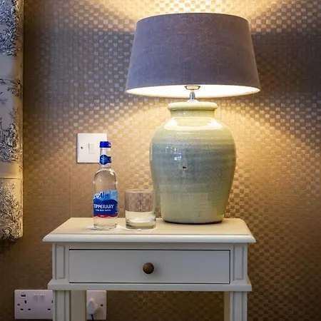 The At Cunningham's - Adults Only 4*