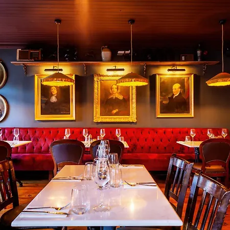 The At Cunningham's - Adults Only بيت ضيافة 4*