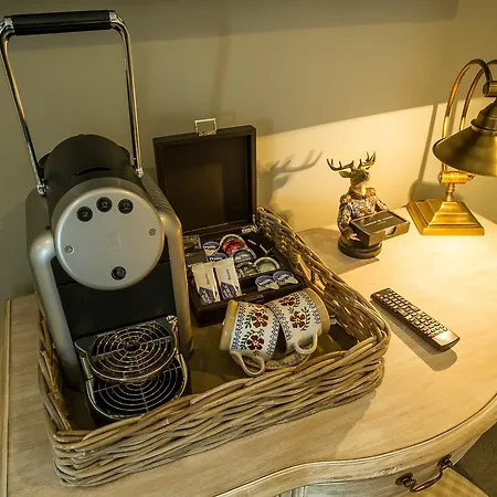 The At Cunningham's - Adults Only 4* كيلدير