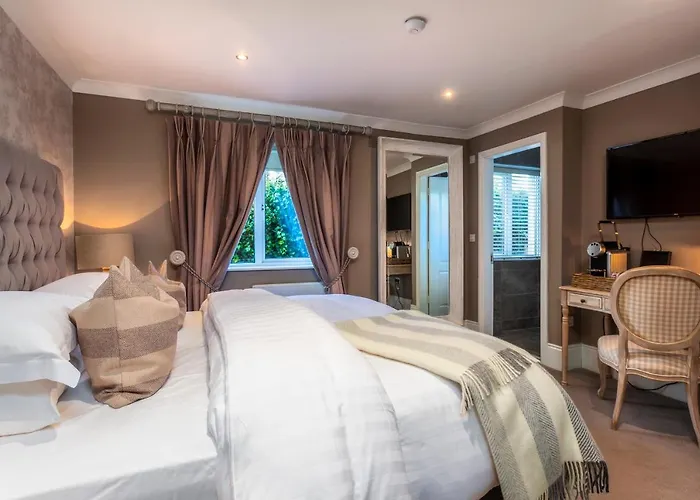 The At Cunningham's - Adults Only 4*