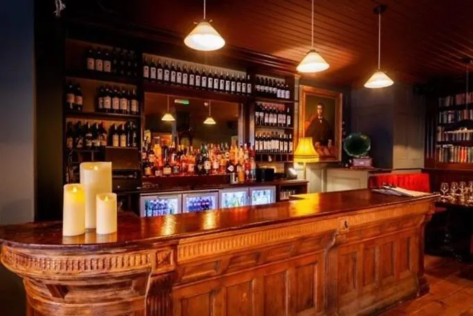 Πανσιόν The At Cunningham's - Adults Only 4*